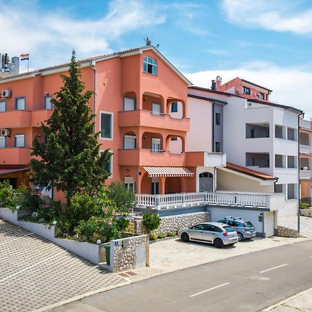 Apartments Mikanovic Crikvenica Extérieur photo