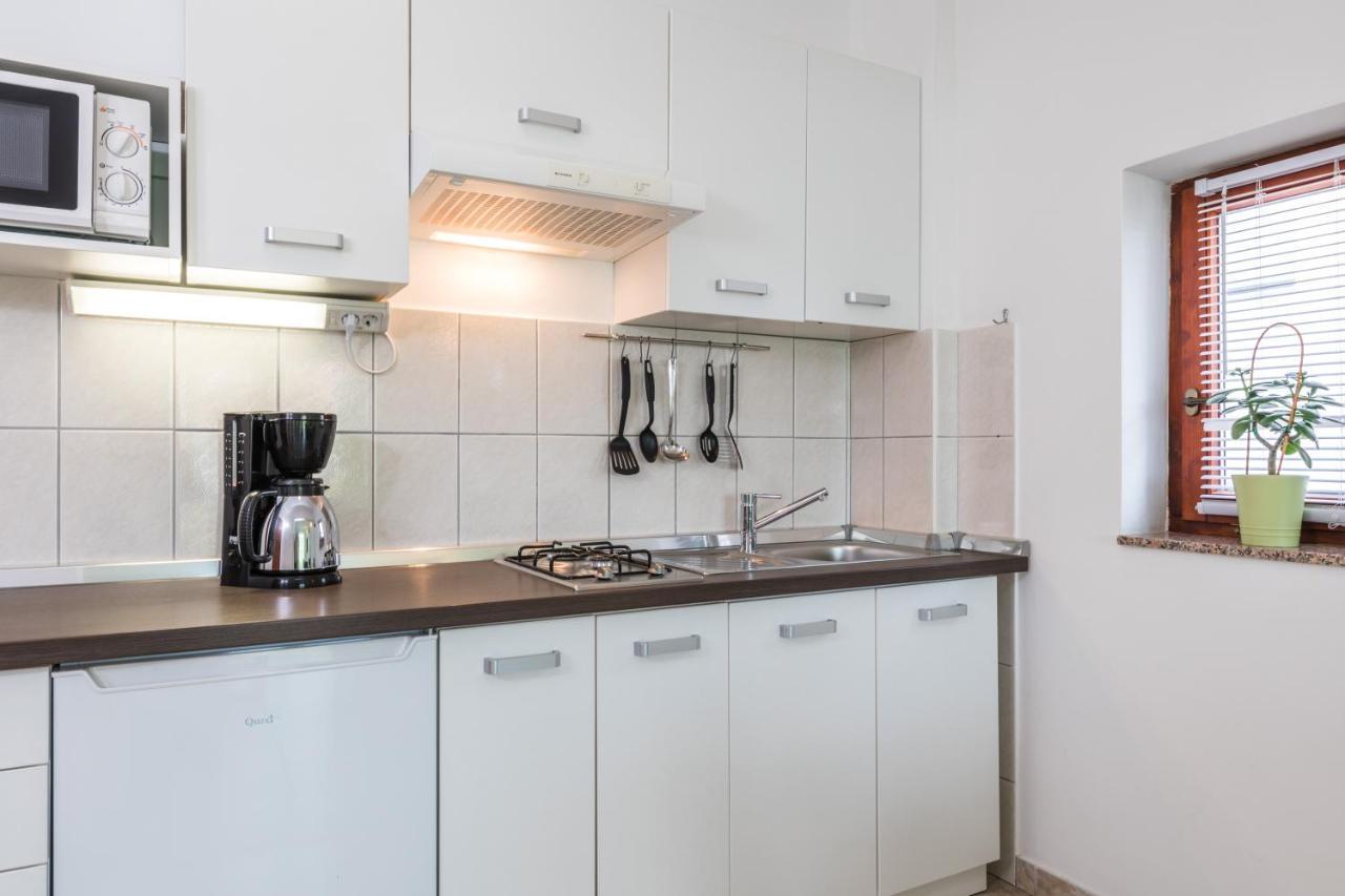Apartments Mikanovic Crikvenica Extérieur photo