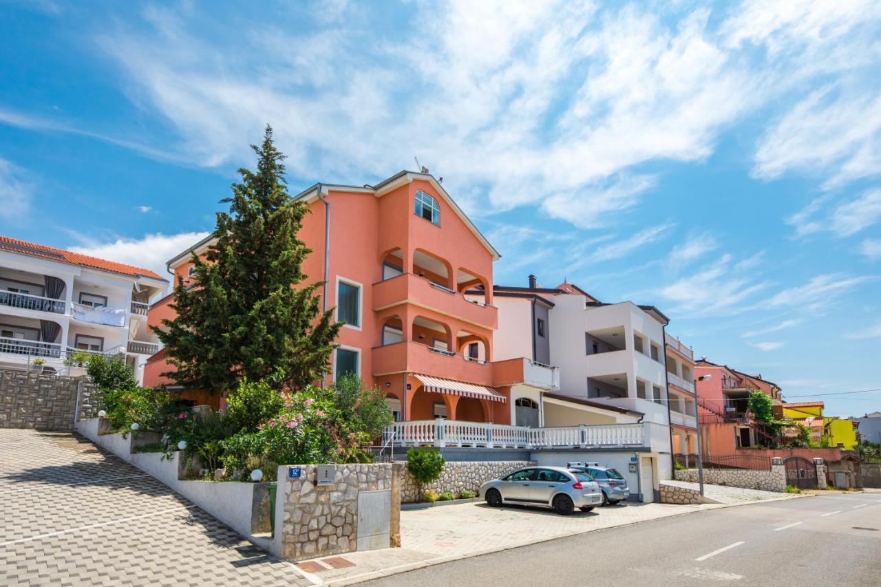 Apartments Mikanovic Crikvenica Extérieur photo