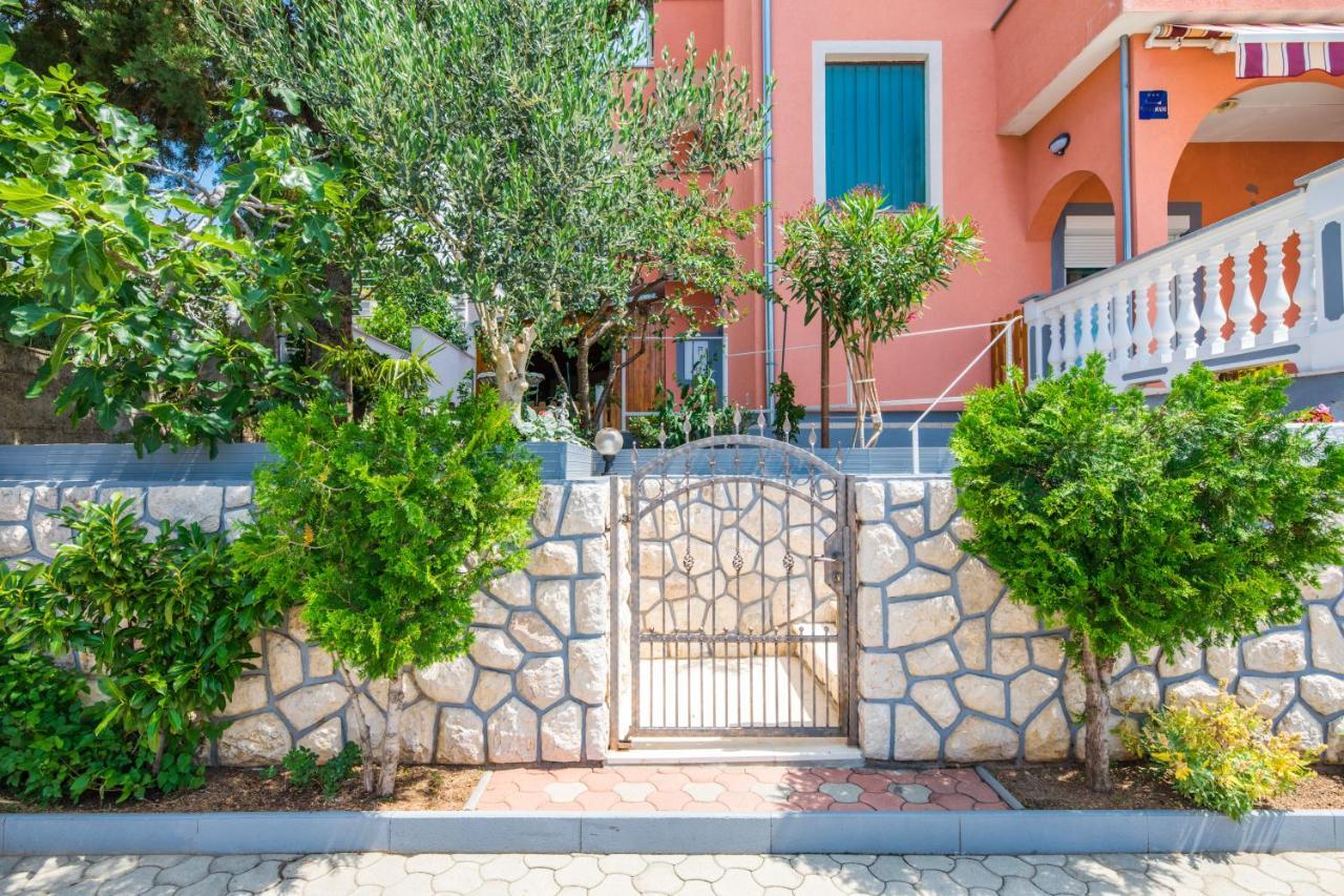 Apartments Mikanovic Crikvenica Extérieur photo
