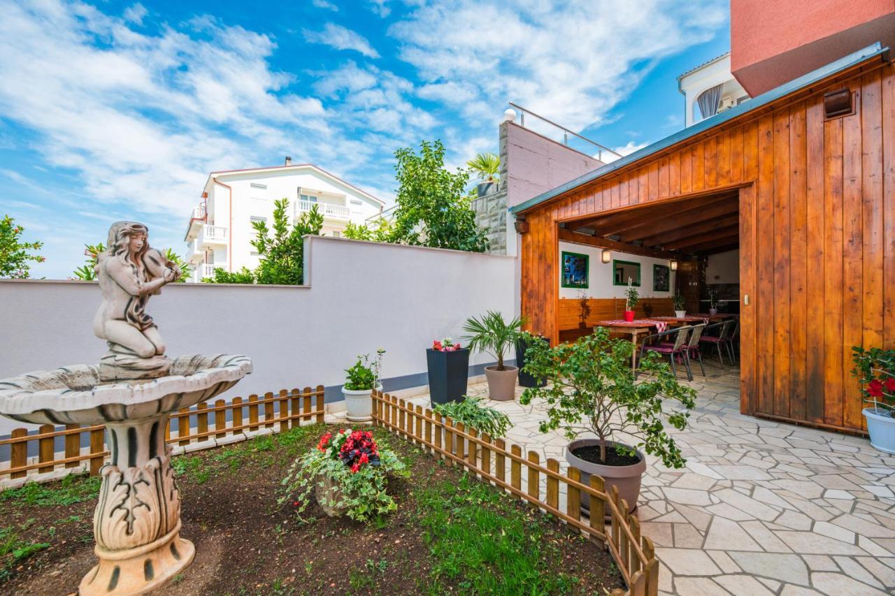 Apartments Mikanovic Crikvenica Extérieur photo