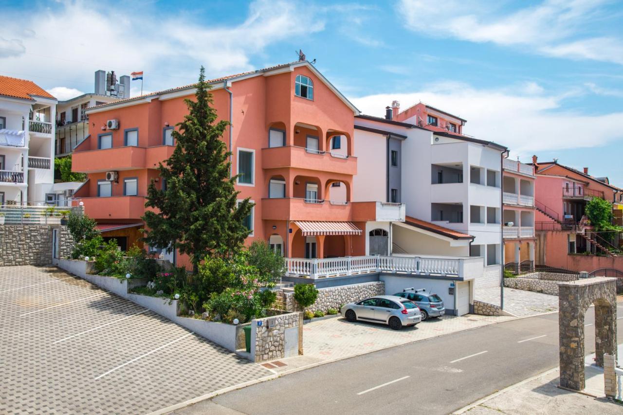 Apartments Mikanovic Crikvenica Extérieur photo
