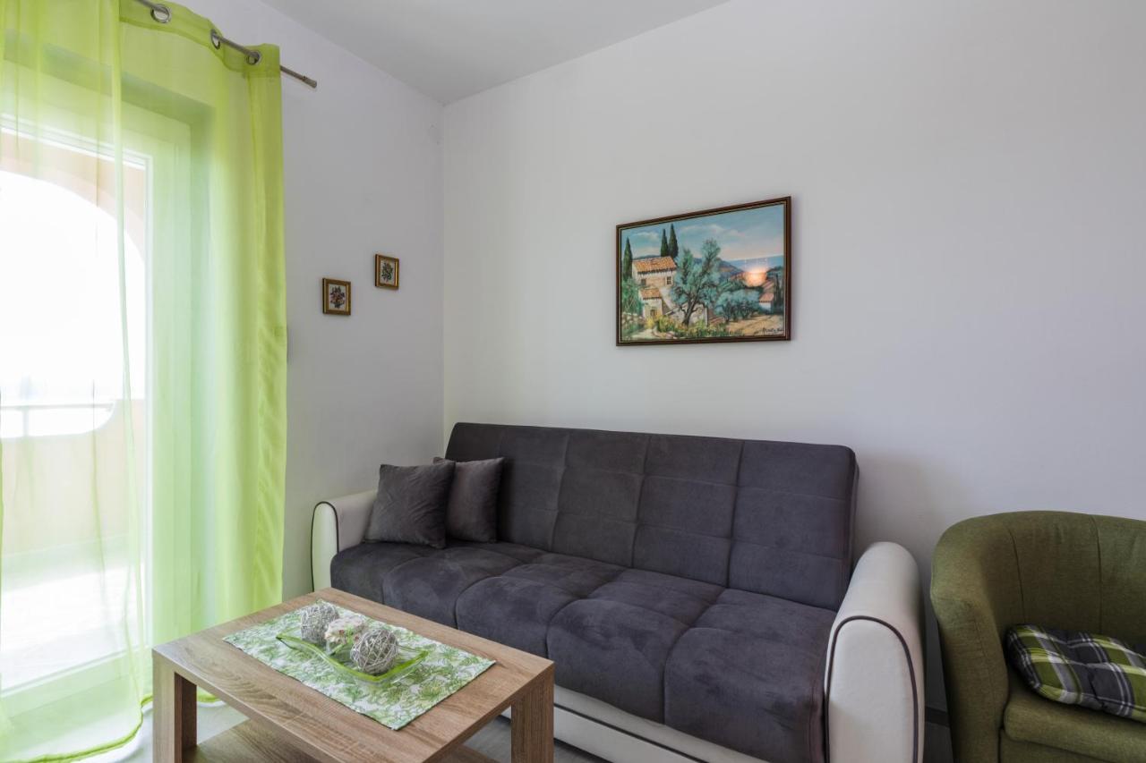 Apartments Mikanovic Crikvenica Extérieur photo