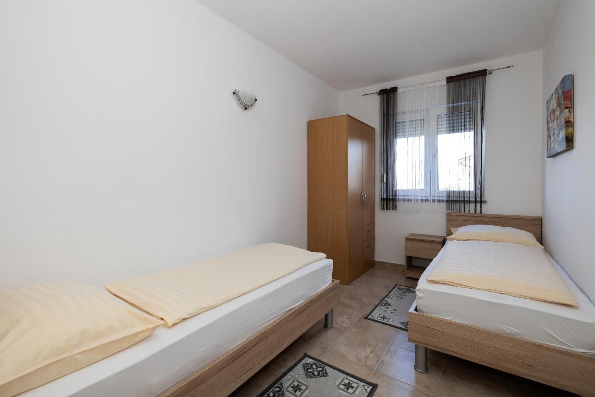 Apartments Mikanovic Crikvenica Extérieur photo