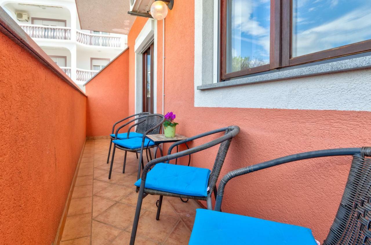 Apartments Mikanovic Crikvenica Extérieur photo